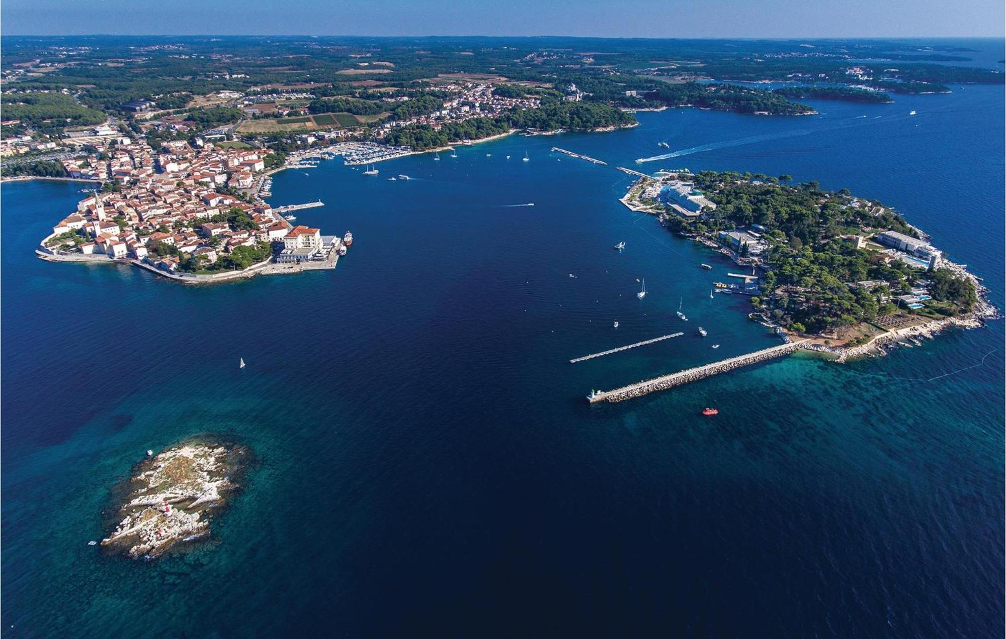 1 Bedroom Beautiful Apartment In Porec Ngoại thất bức ảnh